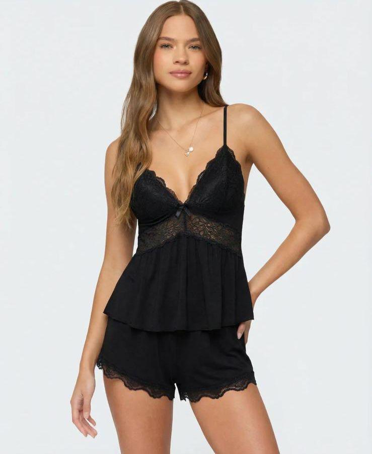 Conjunto de encaje   Medianoche