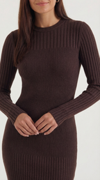 Vestido midi ajustado con relieve Francesca